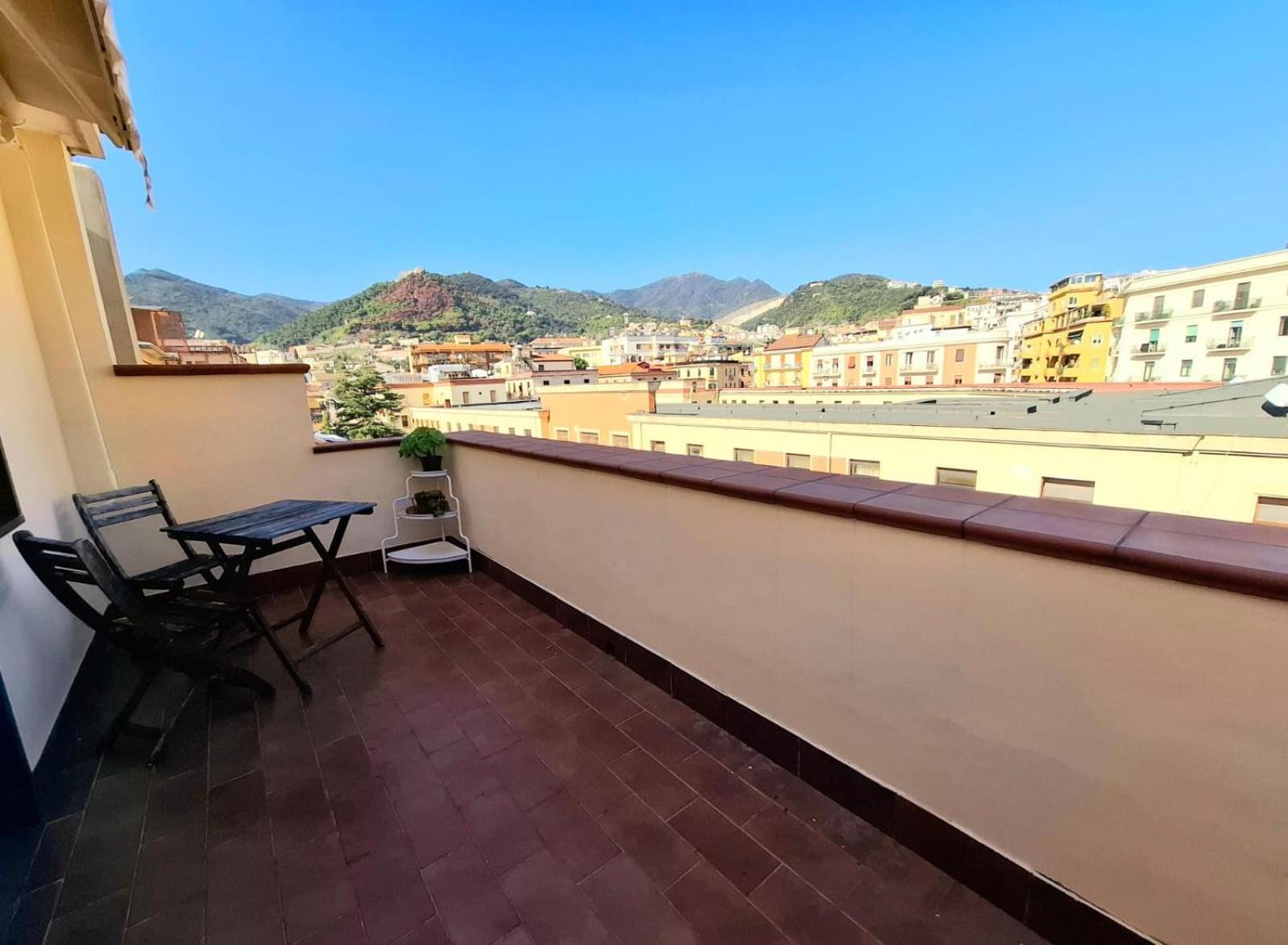 Ferienwohnung Casa Amelia Salerno Exterior foto